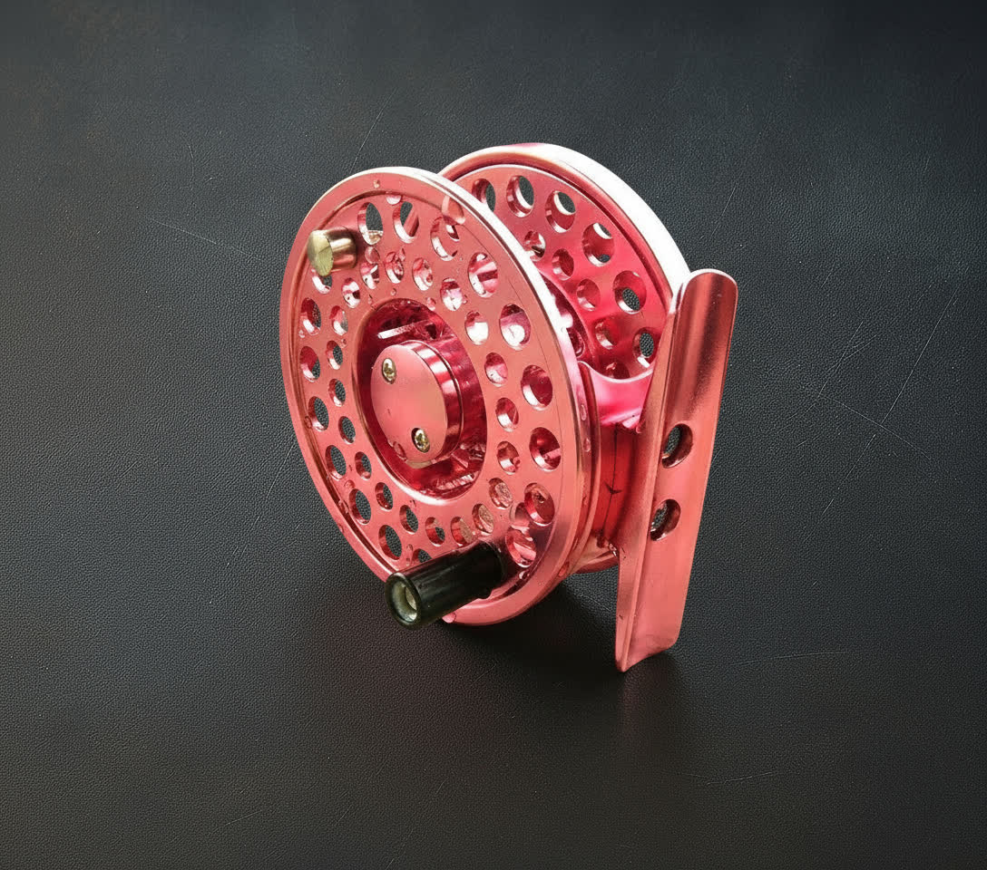 TREK Click/Pawl Fly Reel - 2-4wt- Pink