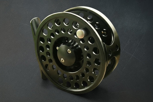 TREK Click/Pawl Fly Reel - 2-4wt- Black