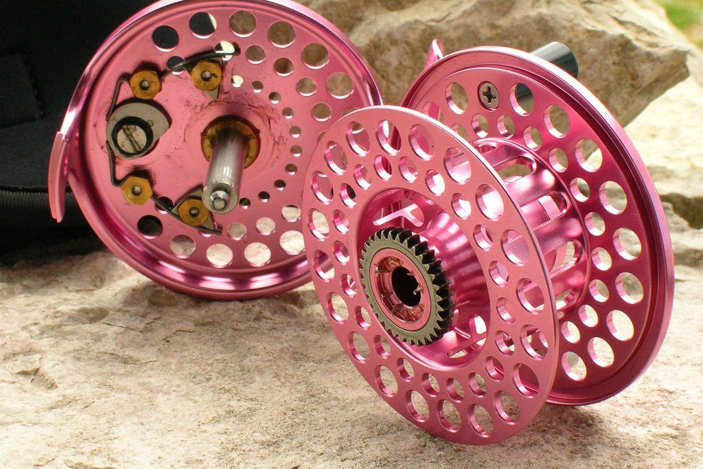 TREK Click‑Pawl Reel (1wt-3wt) - Pink