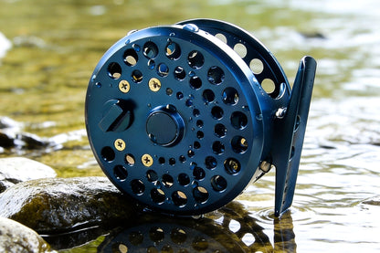 TREK Click‑Pawl Reel (2wt-4wt) - Blue