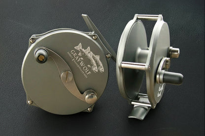 raised pillar fly reel