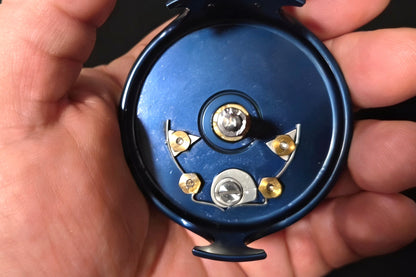 TREK Click‑Pawl Reel (1wt-3wt) - Blue